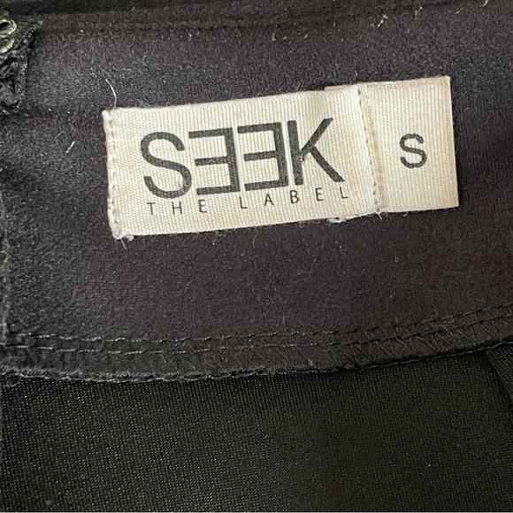 SEEK The Label Black Faux Suede Black Skort Mini Shorts Skirt Front Slit Size S - Picture 4 of 5